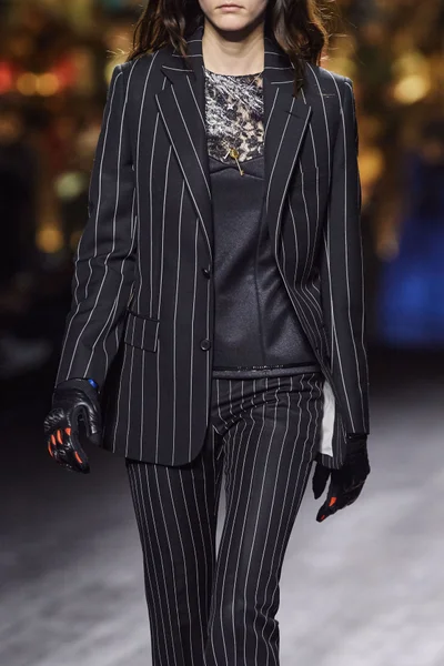 Look 92